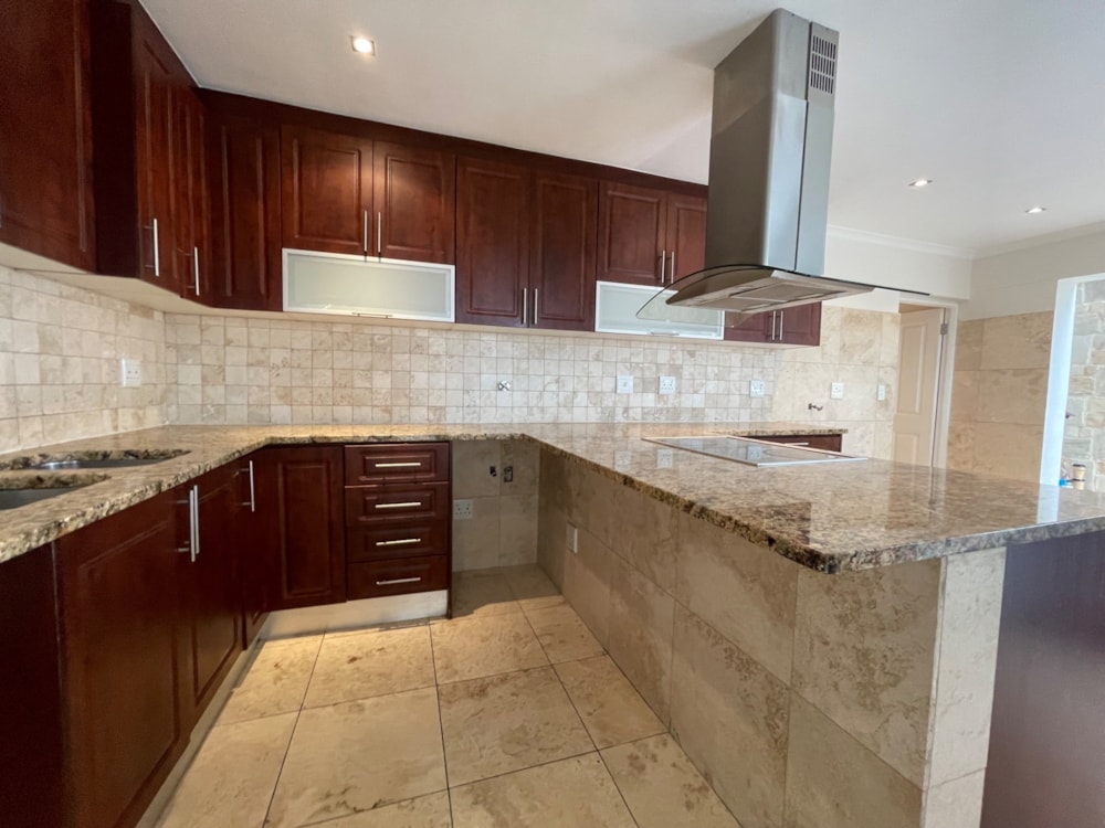 House let in Plattekloof - 1PLA1738522