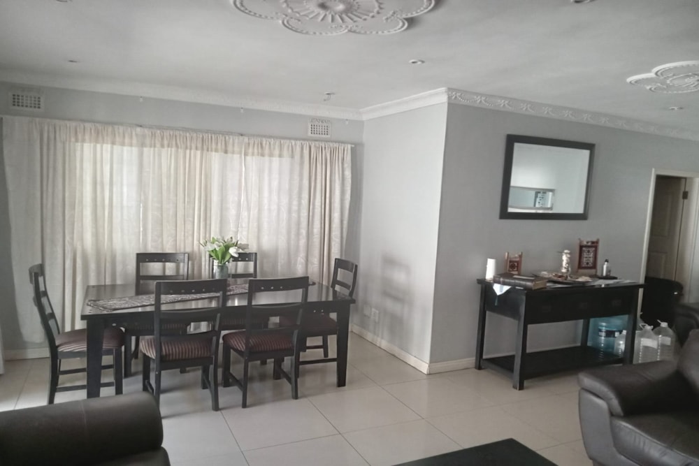 House for sale in Athlone Park - 1WB1741257