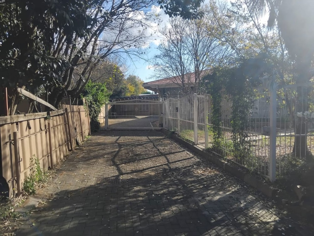 Townhouse for sale in Universitas - 1BX1741472 Townhouse for sale in Universitas - 1BX1741472