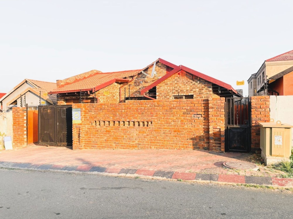 House for sale in Naturena - 1GV1741207