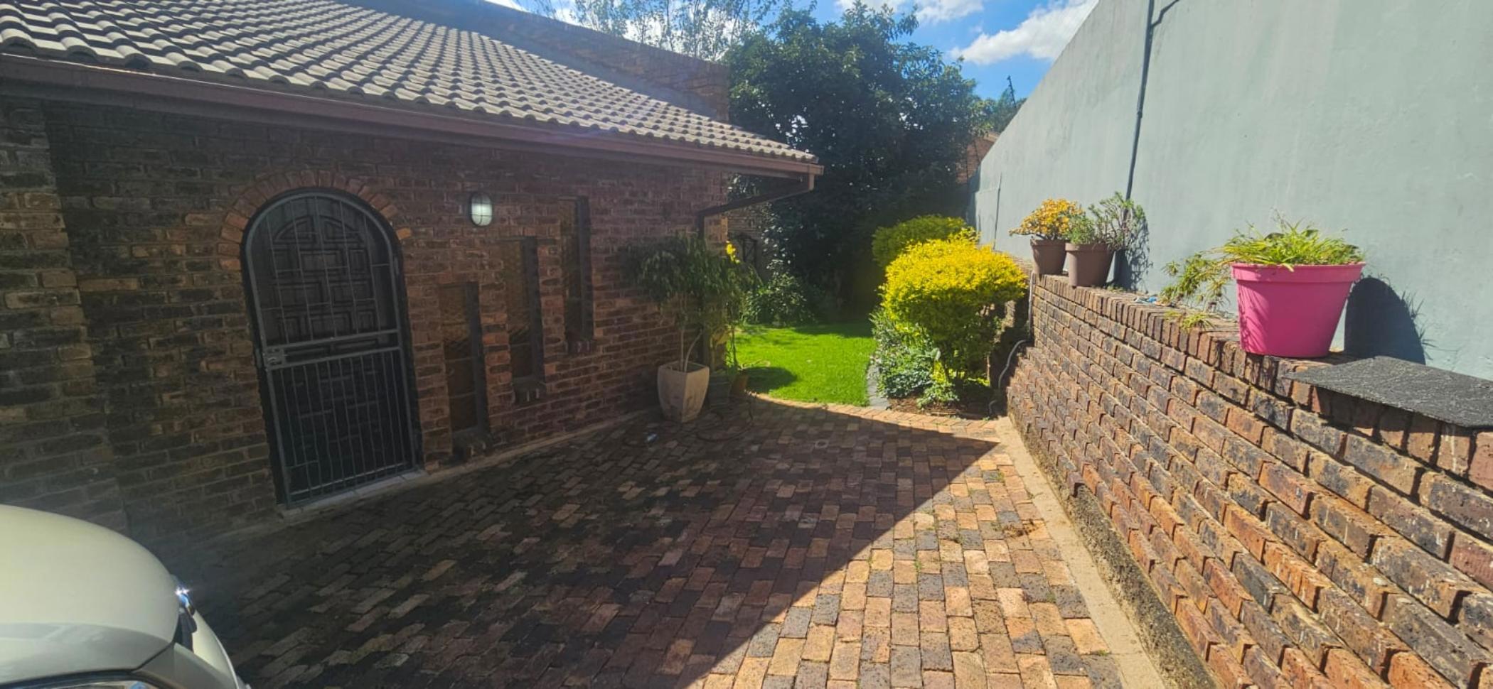 House to rent in Bassonia - 1GV1738850