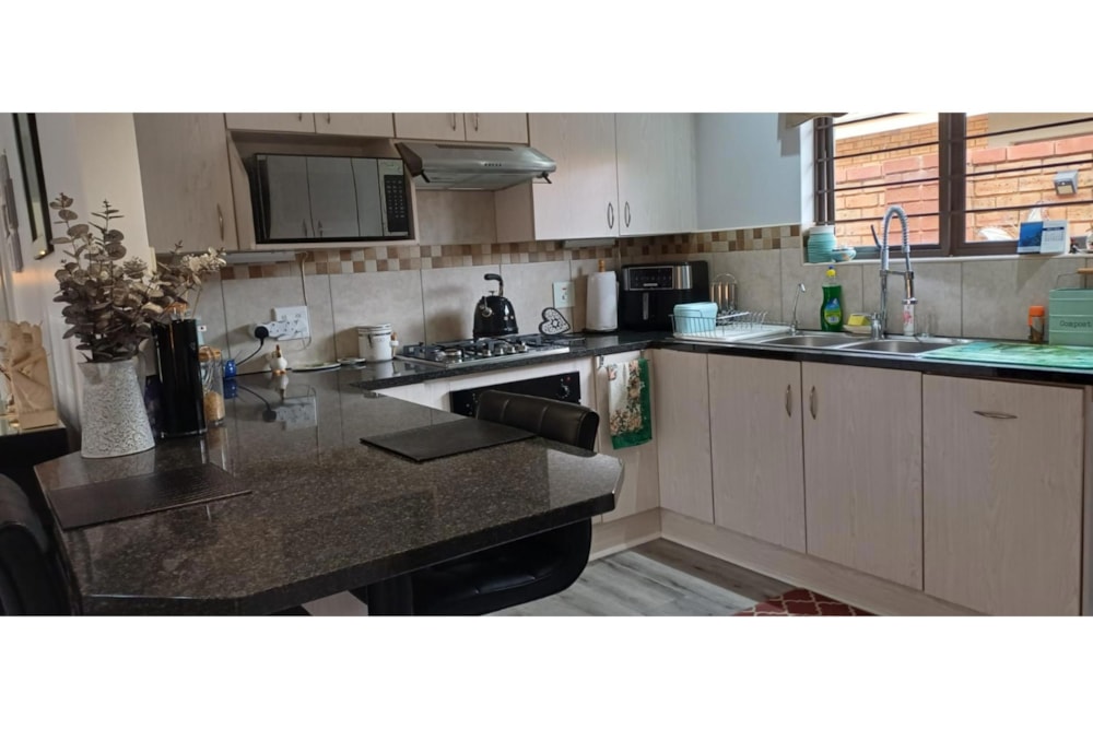 Apartment sold in Brentwood Park, Benoni - EN1740403