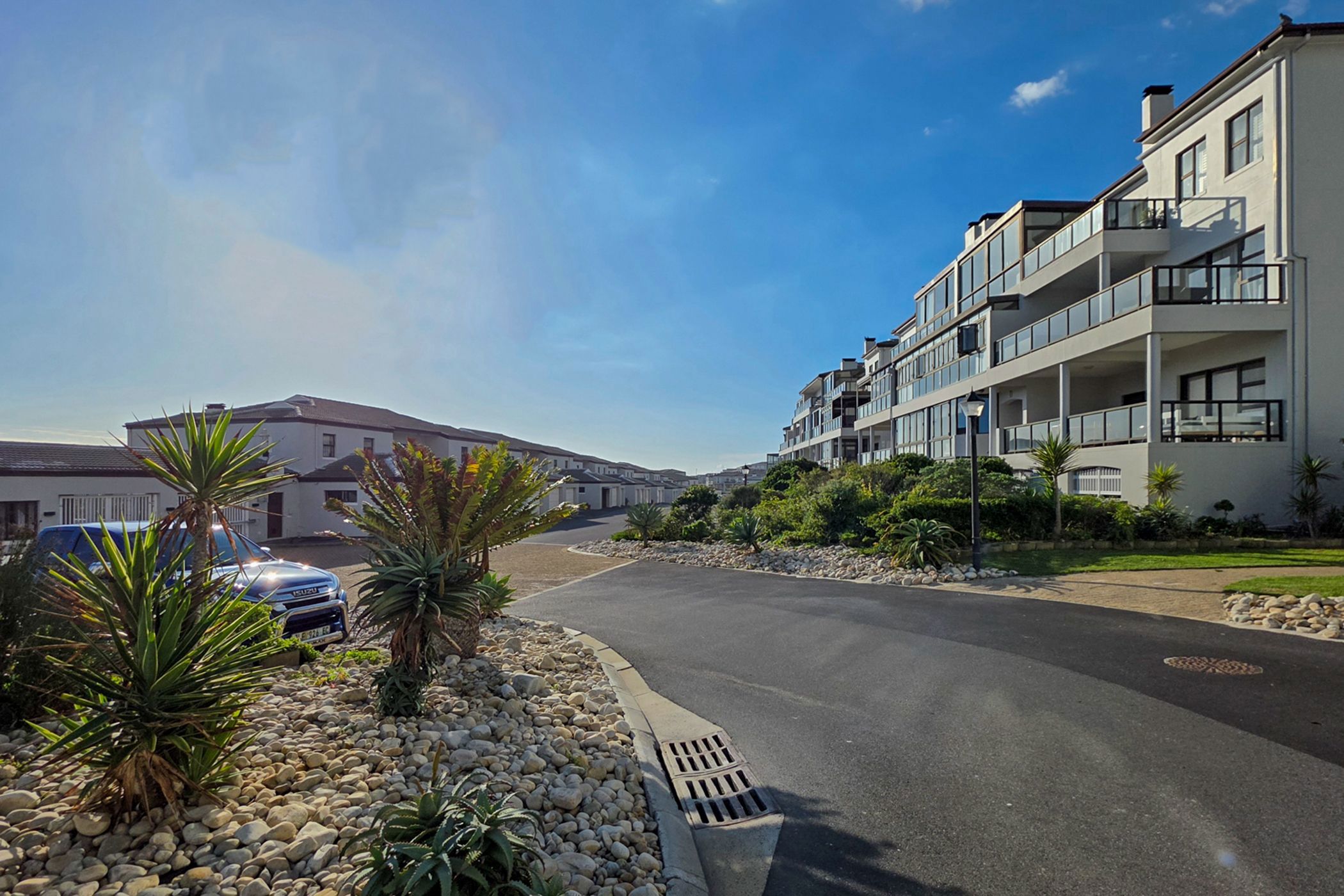 Apartment for sale in Big Bay - 1TV1739147