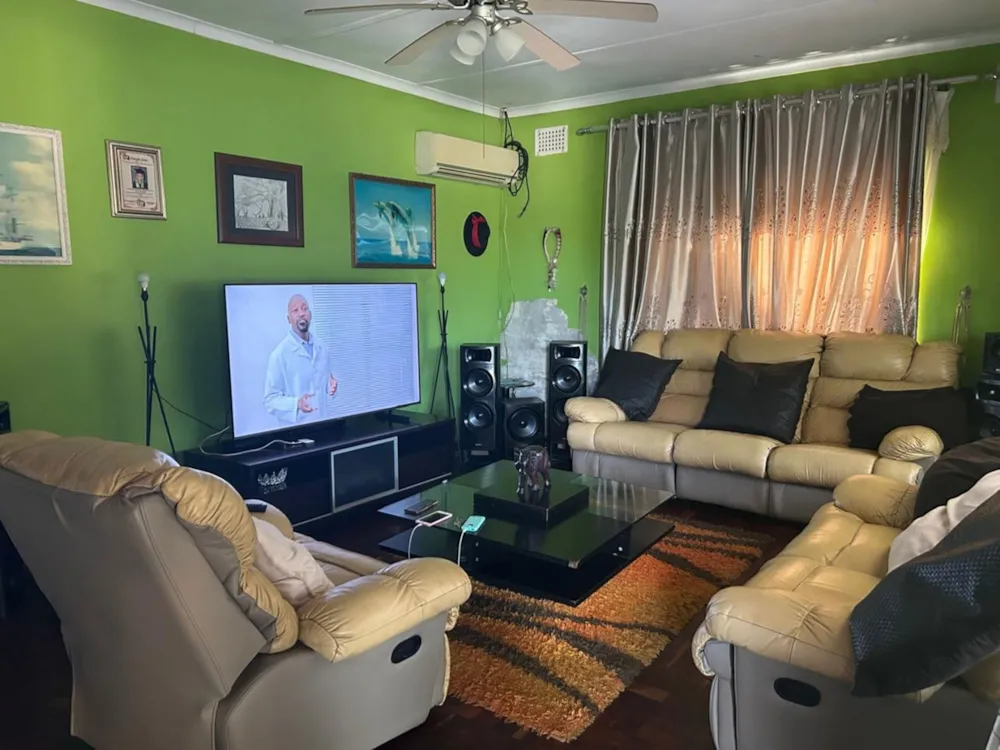House for sale in Glenmore - 1DA1739874 House for sale in Glenmore - 1DA1739874