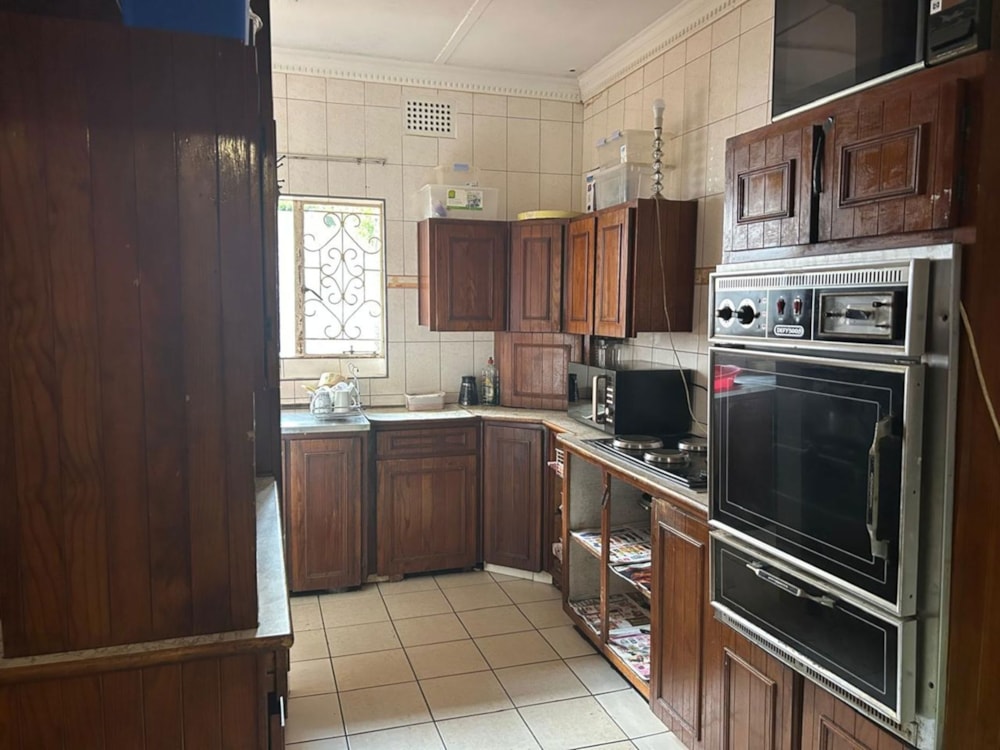 House for sale in Glenmore - 1DA1739874