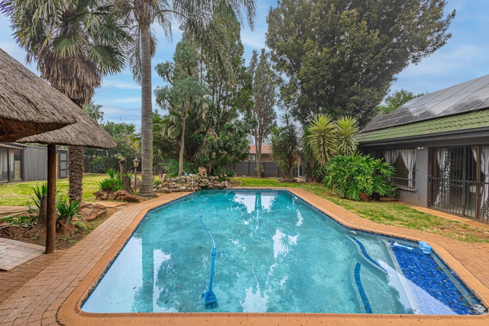 House for sale in Van Riebeeck Park, Kempton Park - KTP1739101