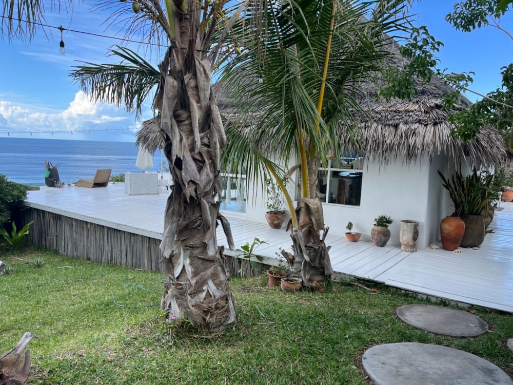 Beach resort for sale in Praia do Tofo, Mozambique - 3MQ1723597 Beach resort for sale in Praia do Tofo, Mozambique - 3MQ1723597