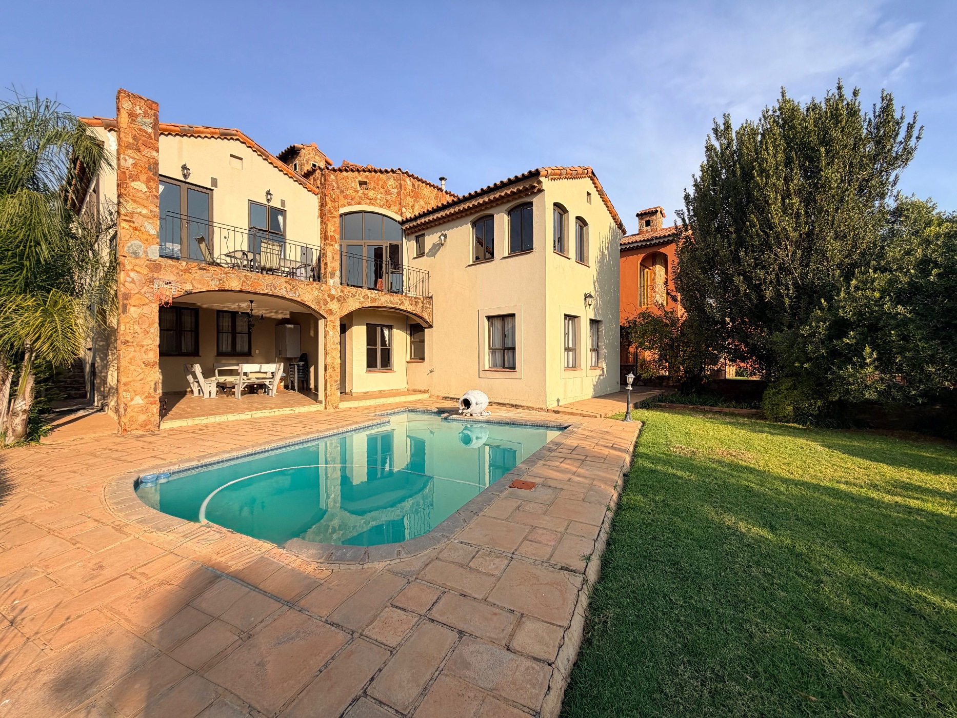 Multi-storey house for sale in Estate D Afrique - 1HR1741376
