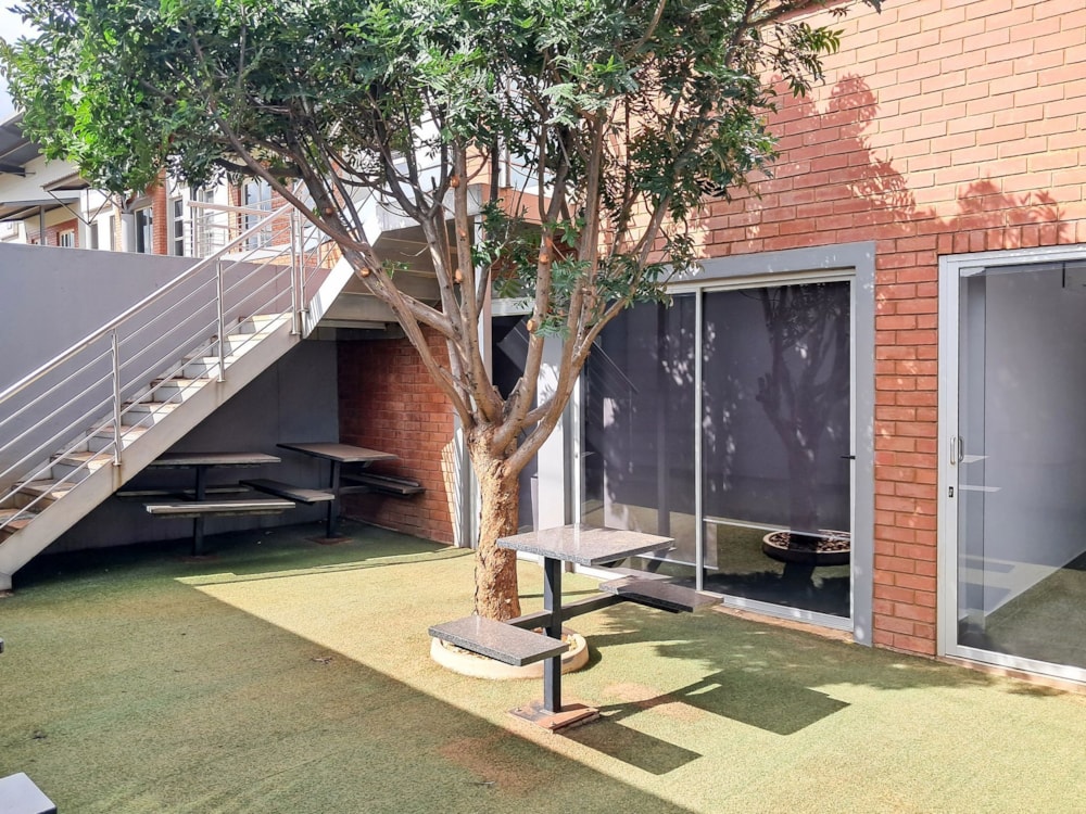 Commercial office to rent in Melodie - 1HR1740916