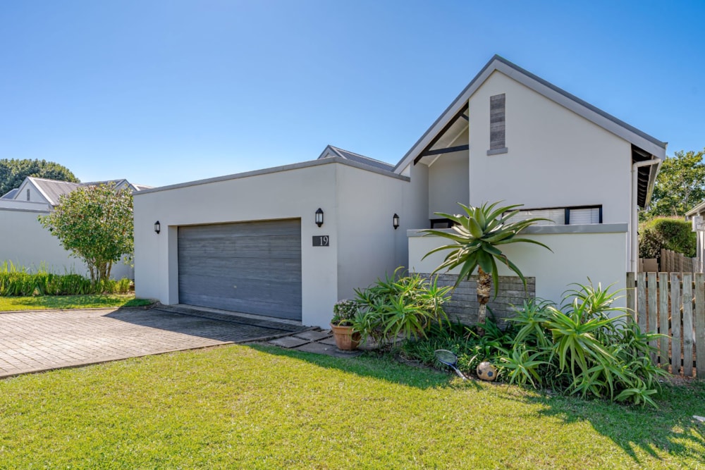 Townhouse for sale in Emberton Estate - 1KF1739128 Townhouse for sale in Emberton Estate - 1KF1739128