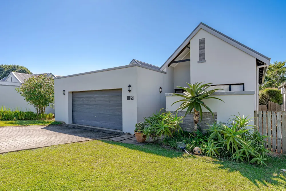 Townhouse for sale in Emberton Estate - 1KF1739128 Townhouse for sale in Emberton Estate - 1KF1739128