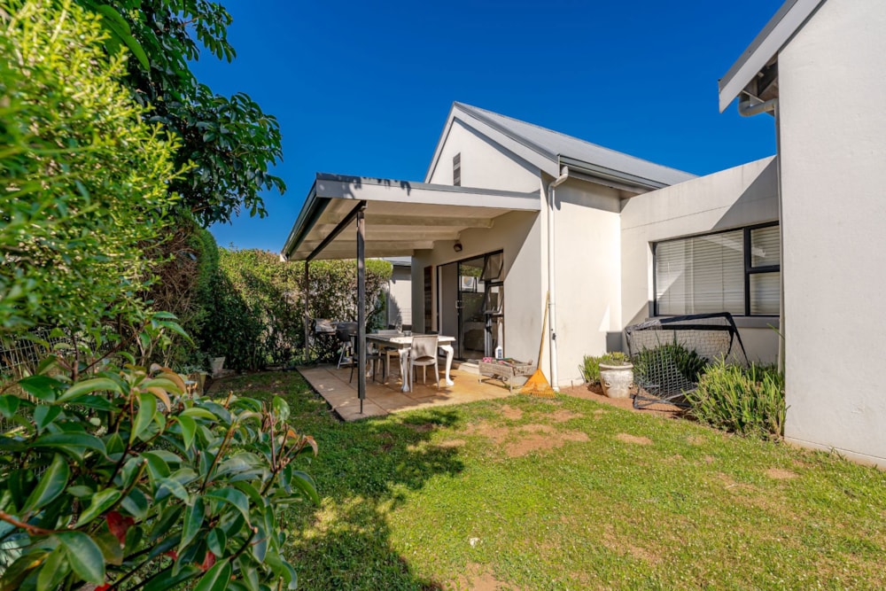Townhouse for sale in Emberton Estate - 1KF1739128 Townhouse for sale in Emberton Estate - 1KF1739128