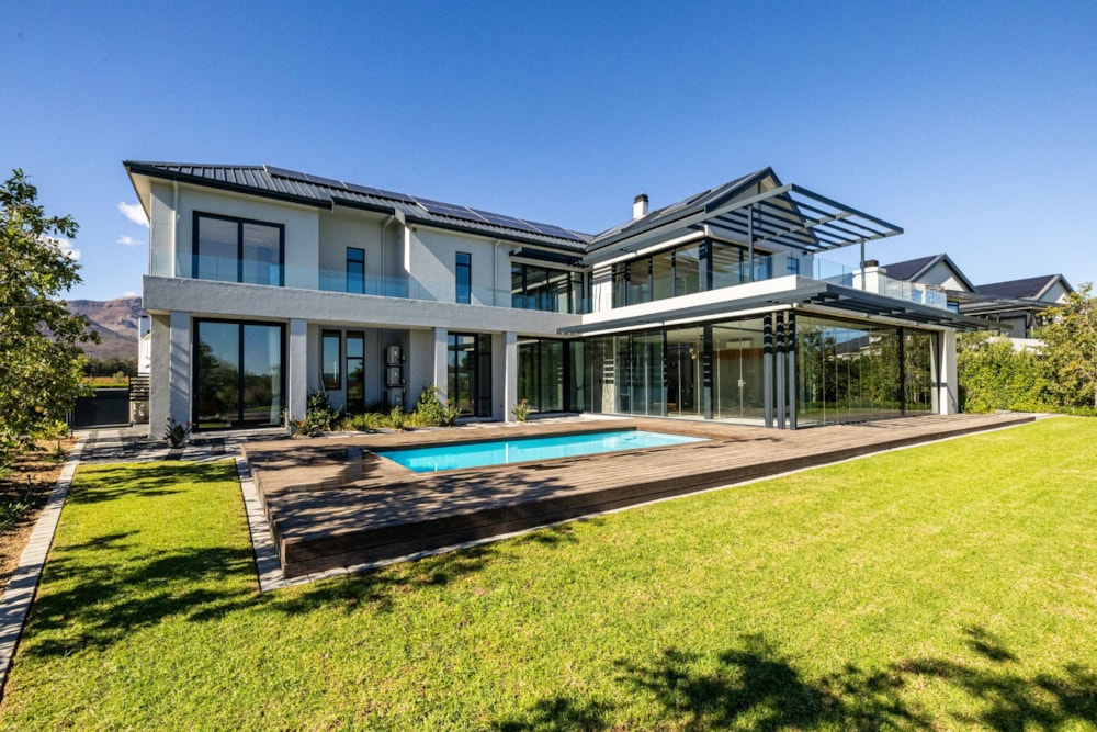 Security estate home to rent in Val de Vie Estate - TKL1750840 Security estate home to rent in Val de Vie Estate - TKL1750840