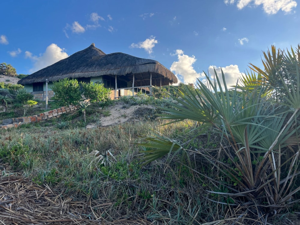 Beach bungalow for sale in Guinjata, Inhambane, Mozambique - 3MQ1582559