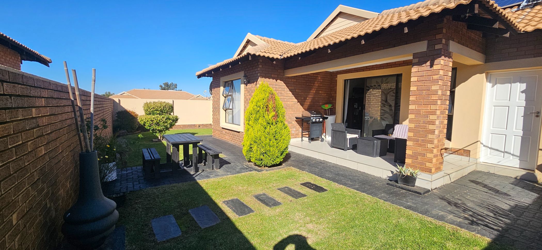 Townhouse for sale in Helderwyk Estate - 1BJ1739258