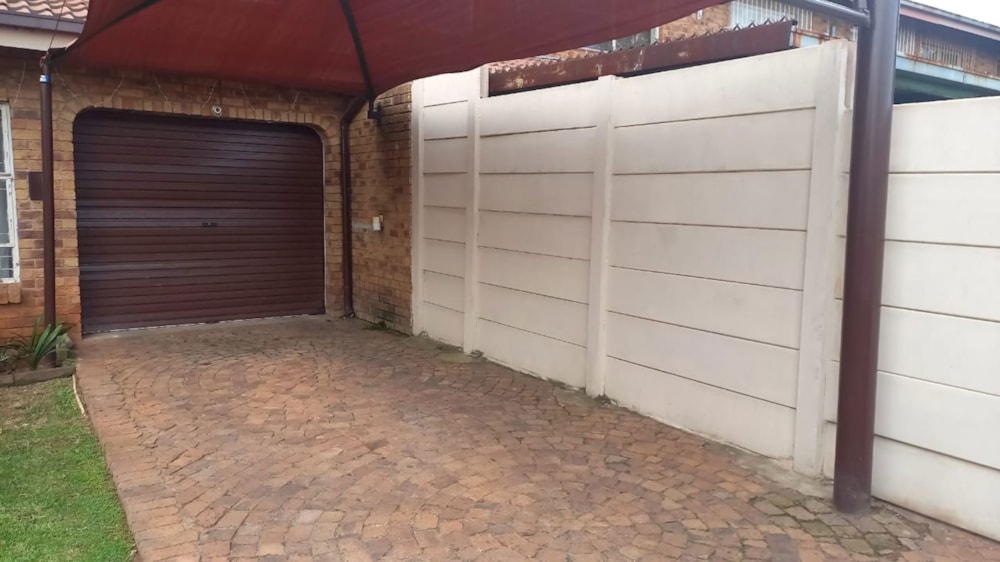 Townhouse for sale in Dersley - 1SP1738509 Townhouse for sale in Dersley - 1SP1738509