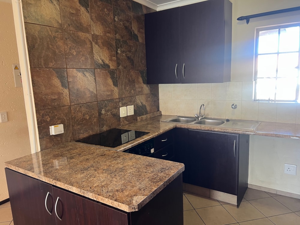 Apartment for sale in Brentwood Park, Benoni - EN1739662