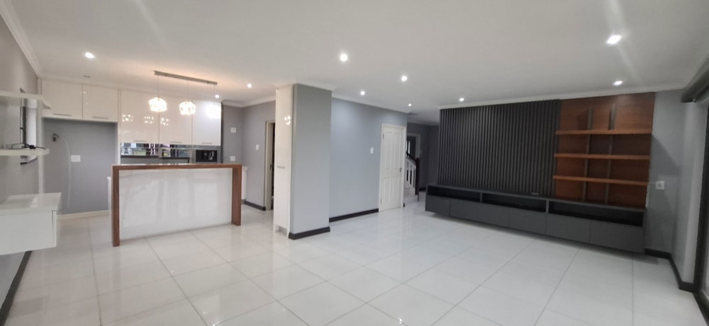 House to rent in Waterfall, Upper Highway - 1KF1732834