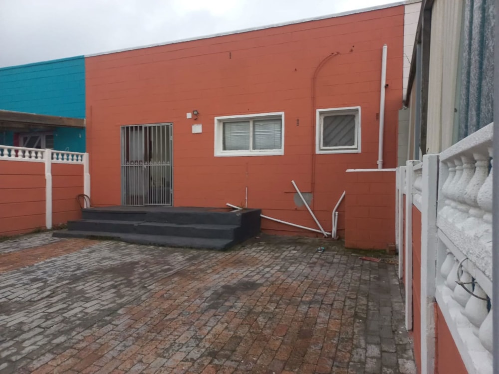House to rent in Rocklands, Mitchells Plain - 1MN1741558