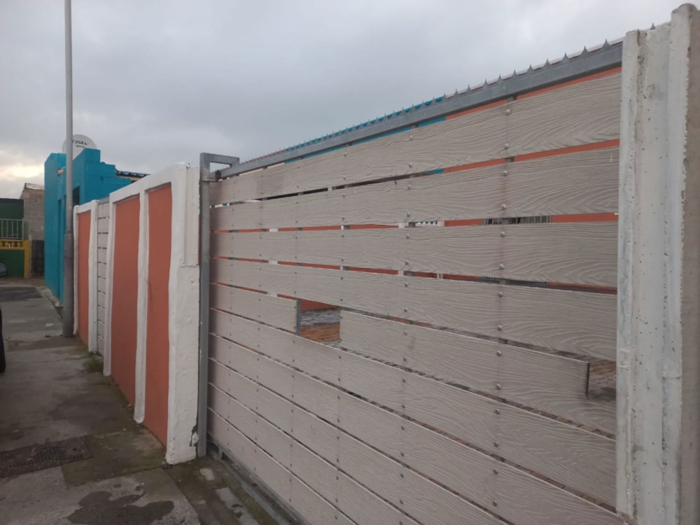 House to rent in Rocklands, Mitchells Plain - 1MN1741558