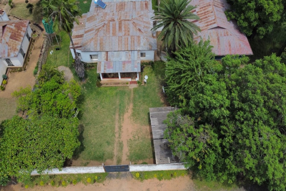 Commercial industrial property for sale in Gwanda, Matabeleland South, Zimbabwe - 3ZB1639000 Commercial industrial property for sale in Gwanda, Matabeleland South, Zimbabwe - 3ZB1639000
