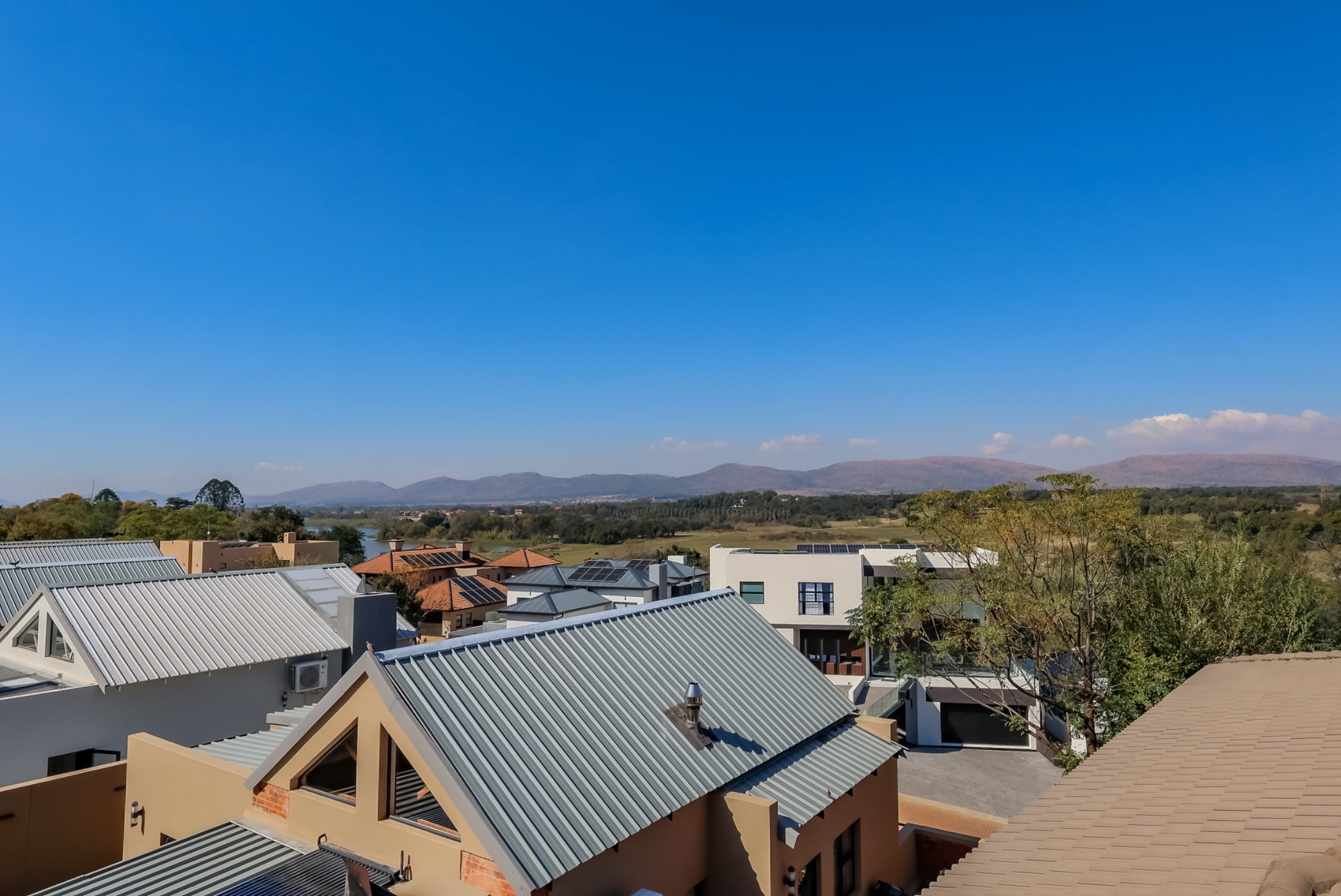 Golf estate house for sale in Magalies Golf Estate - 1HR1739914