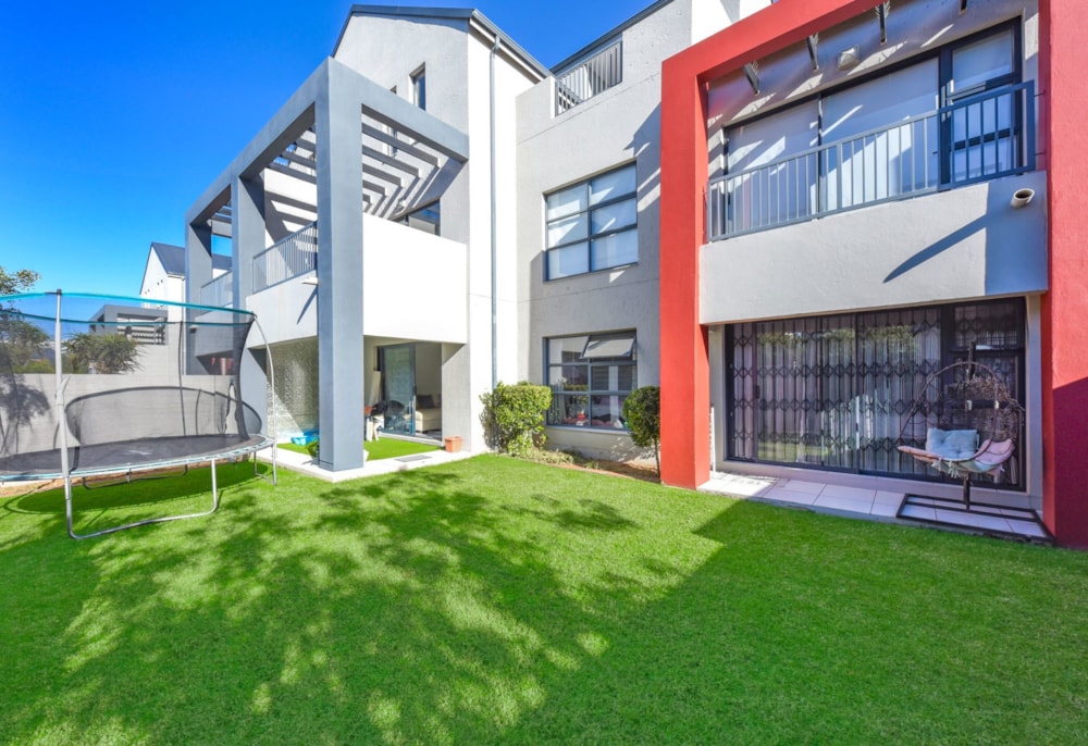 Townhouse for sale in Paulshof - FW1741681