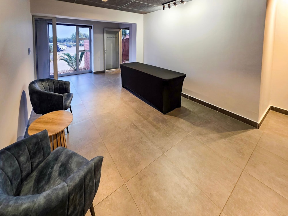 Commercial office to rent in Melodie - 1HR1740917