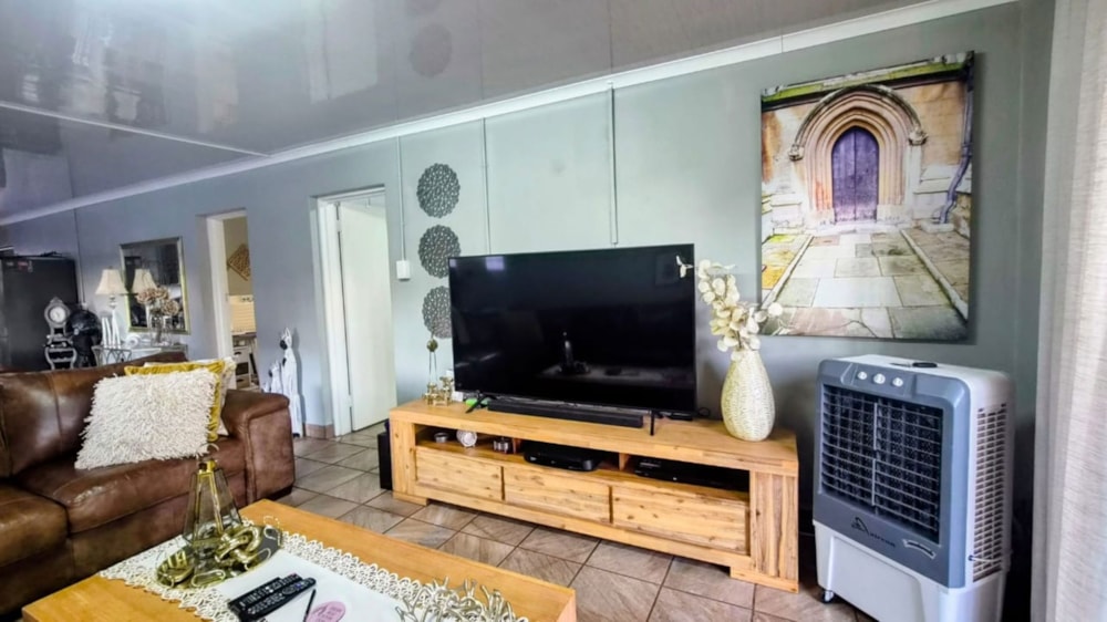 Apartment to rent in Kathu - 1RN1740988