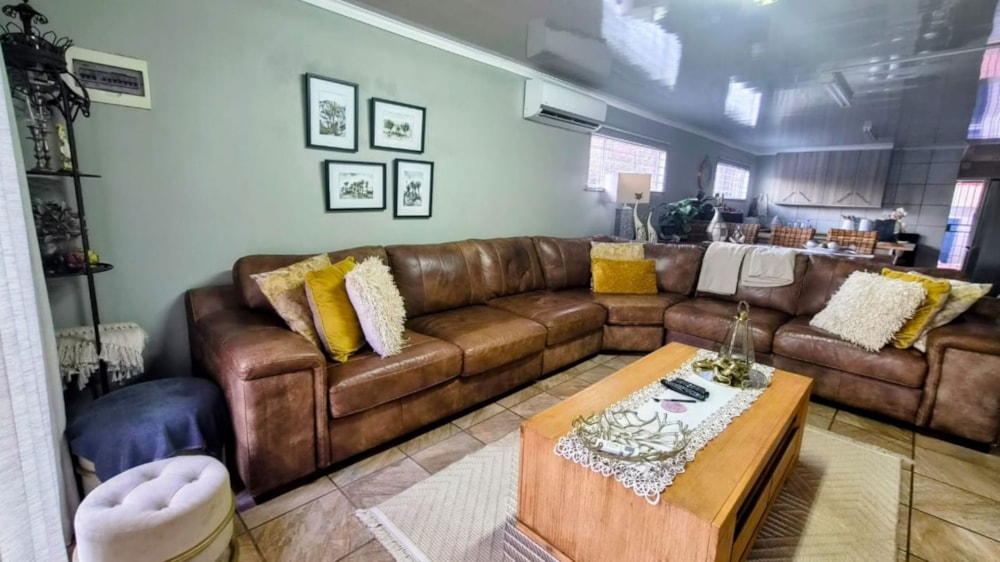 Apartment to rent in Kathu - 1RN1740988
