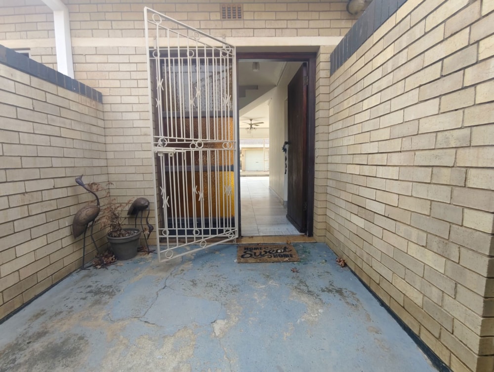 Townhouse to rent in Three Rivers Proper - 1VT1735895 Townhouse to rent in Three Rivers Proper - 1VT1735895