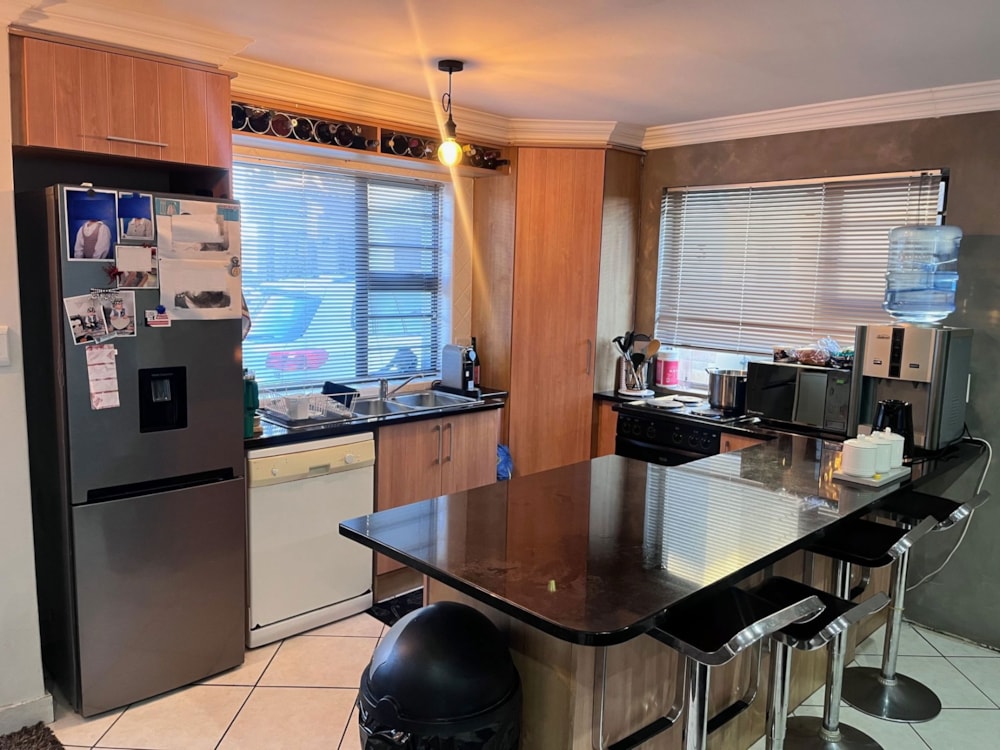 Double-storey apartment for sale in Ferreira Town - 1JF1740066