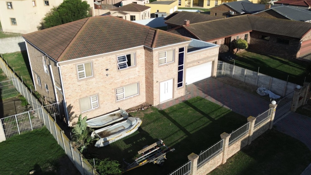 Double-storey house for sale in Bluewater Bay, Port Elizabeth, Gqeberha - 1PLZ1685648