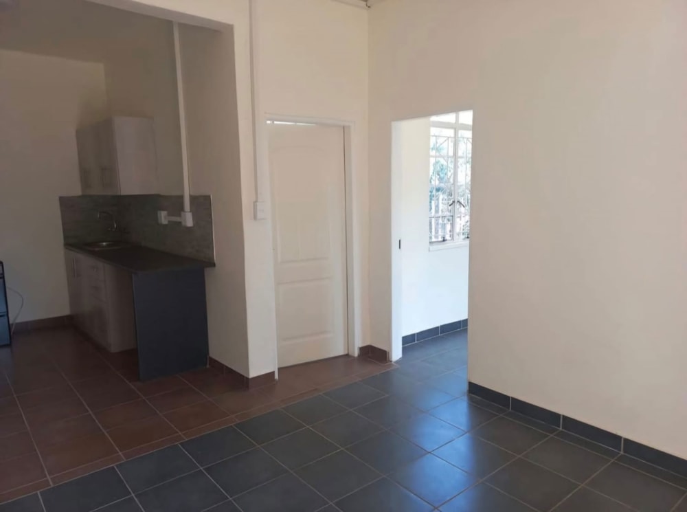 Bachelor apartment to rent in Thabazimbi - 1ER1690352