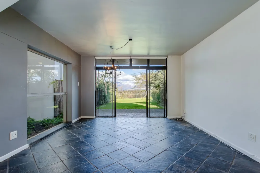 Townhouse sold in Paarl South - TK1735049