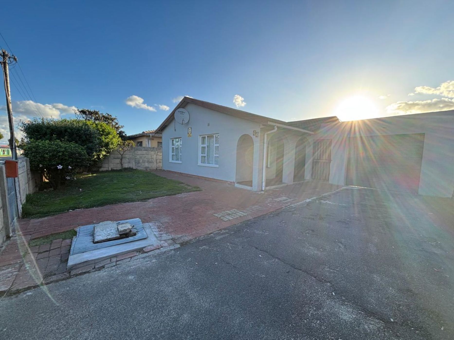 Bachelor apartment to rent in Norwood, Cape Town - 1AH1737169