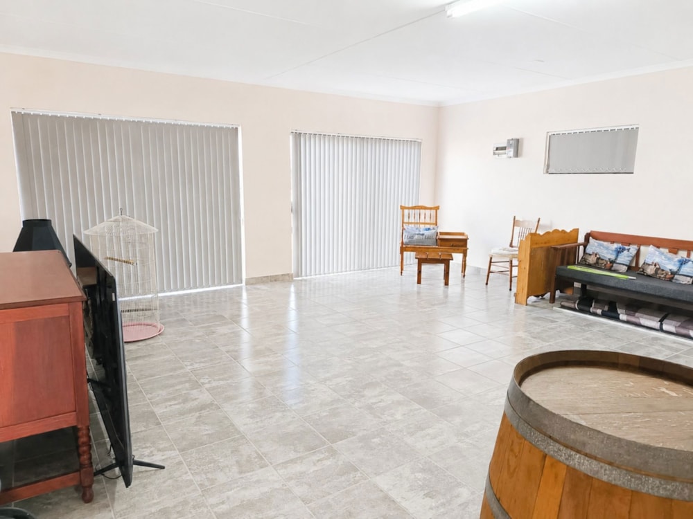 House for sale in Wesbank, Oudtshoorn - 1OU1739336 House for sale in Wesbank, Oudtshoorn - 1OU1739336
