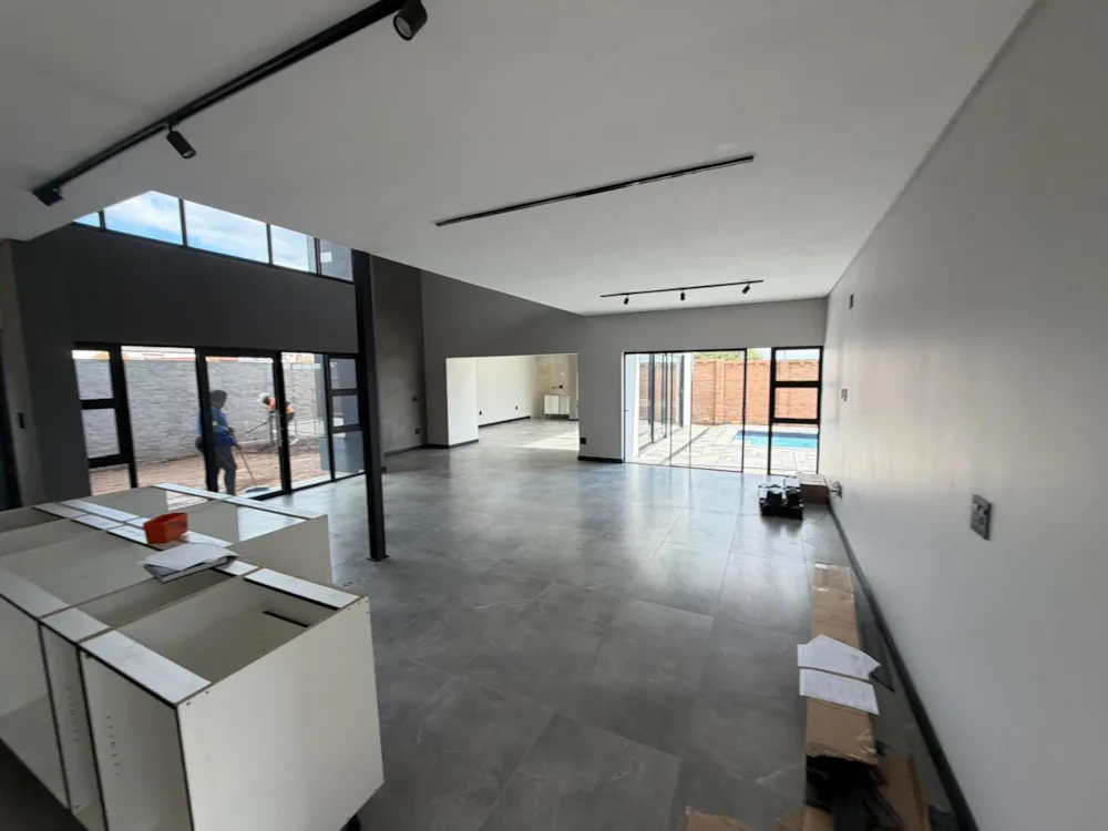 Double-storey house for sale in Bendor - 1PS1707987