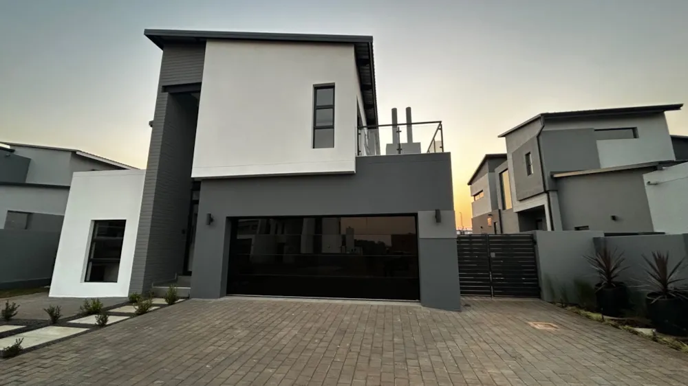 House for sale in Fountainbrook Estate - CN1712884