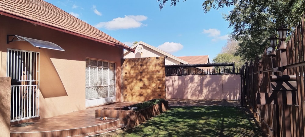House for sale in Brakpan Central - 1BJ1739186