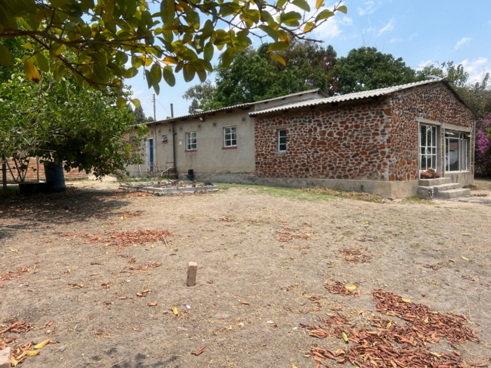 Smallholding for sale in Arcturus, Zimbabwe - 3ZB1740193 Smallholding for sale in Arcturus, Zimbabwe - 3ZB1740193