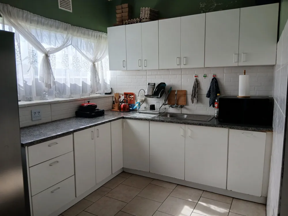 Apartment let in Parow Valley - 1AH1722116
