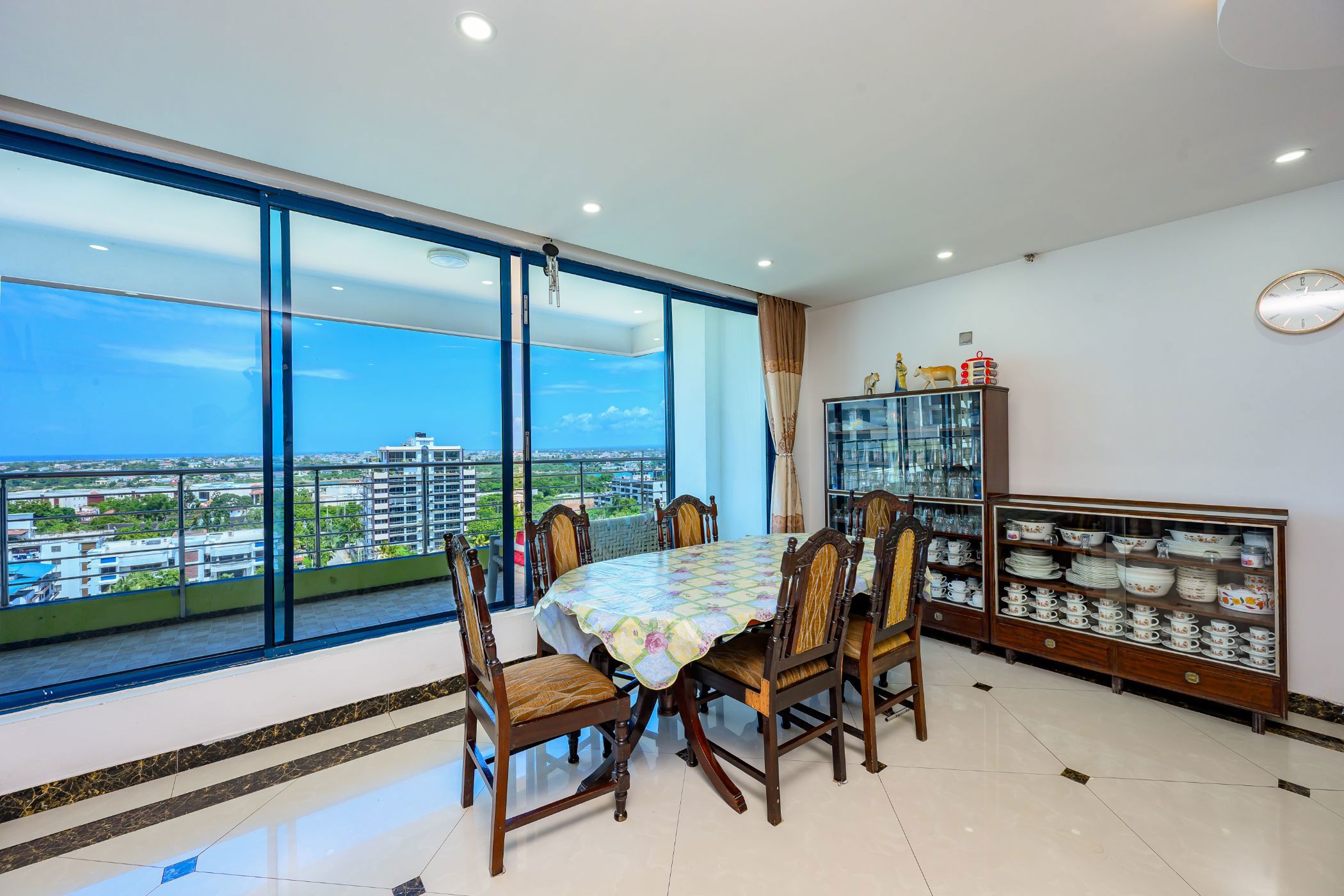 Penthouse apartment for sale in Kizingo, Kenya - 3KE1738922