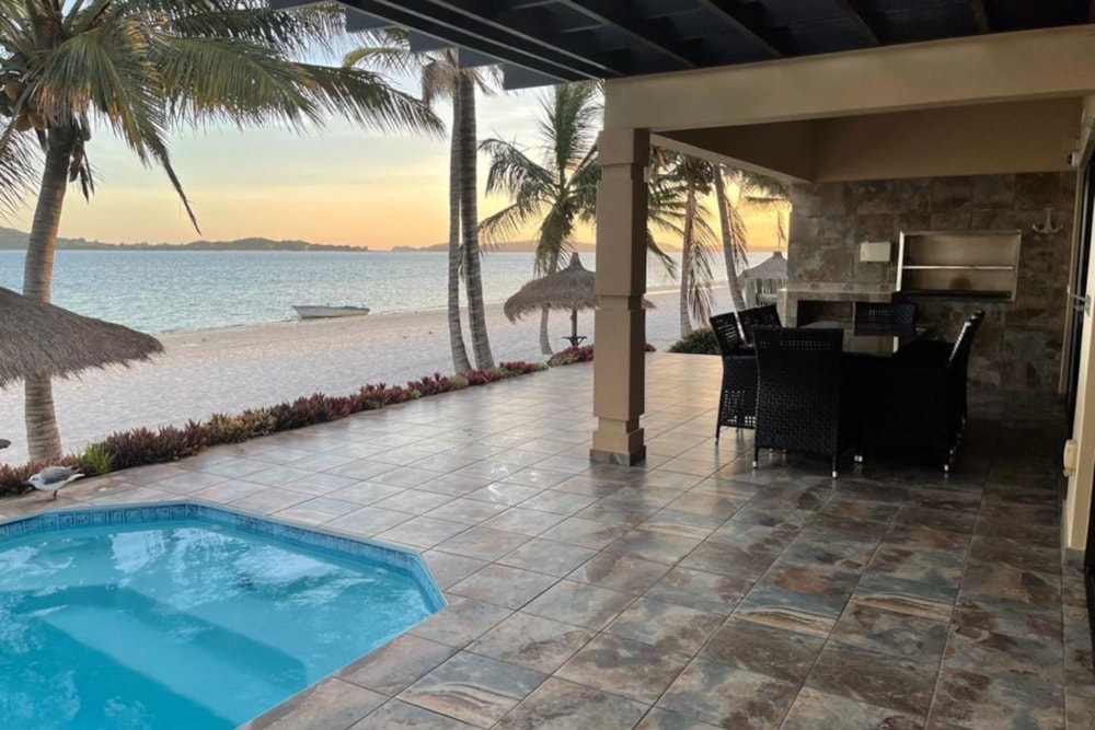 Beachfront villa for sale in Bilene, Mozambique - 3MQ1725355 Beachfront villa for sale in Bilene, Mozambique - 3MQ1725355