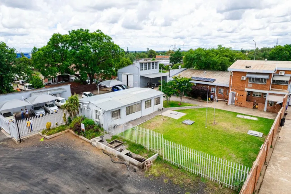 Commercial Building for sale in Donnington, Zimbabwe - 3ZB1725805 Commercial Building for sale in Donnington, Zimbabwe - 3ZB1725805