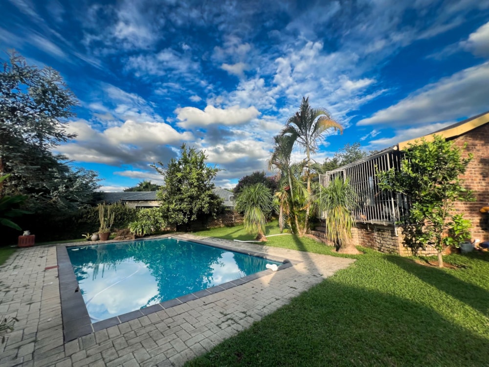 House for sale in Sonheuwel - 1NS1734447