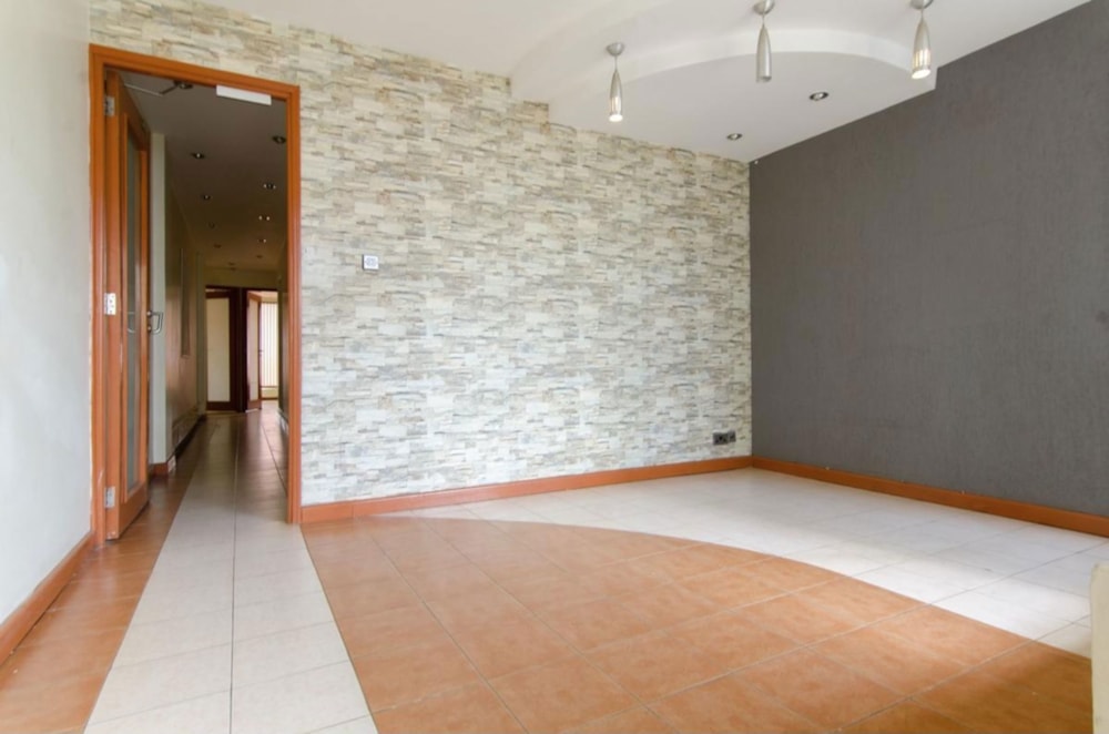 Commercial office to rent in Kilimani, Kenya - 3KE1736463