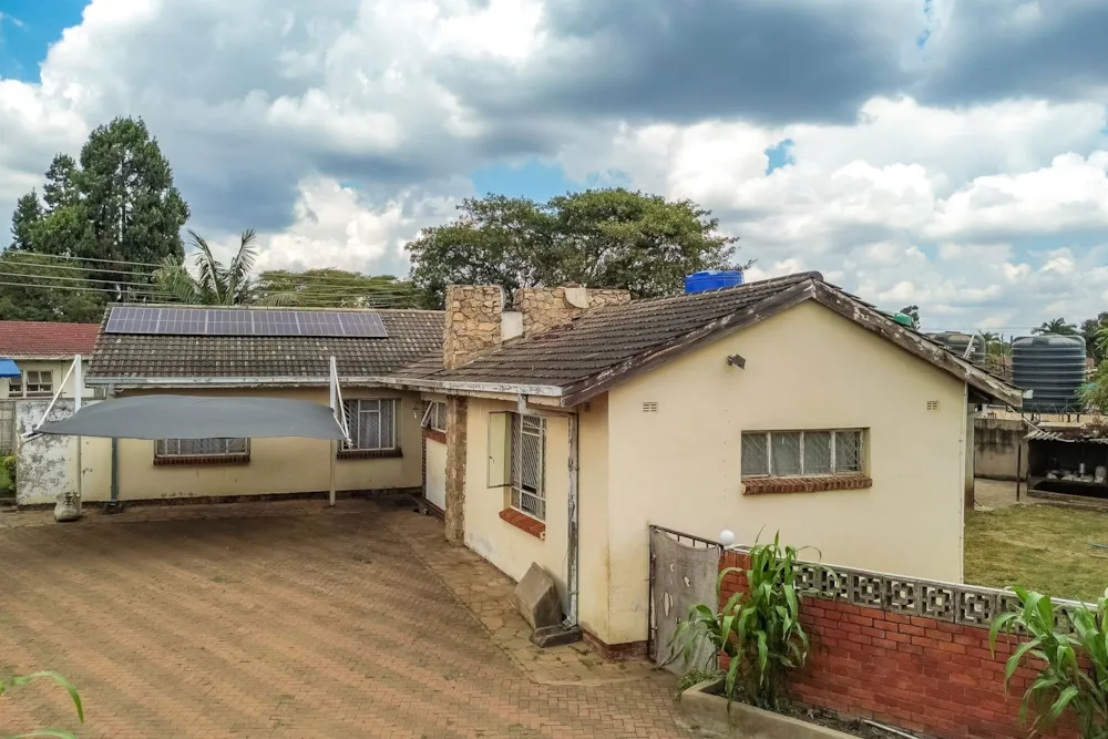 House for sale in Sunridge, Zimbabwe - 3ZB1739188 House for sale in Sunridge, Zimbabwe - 3ZB1739188