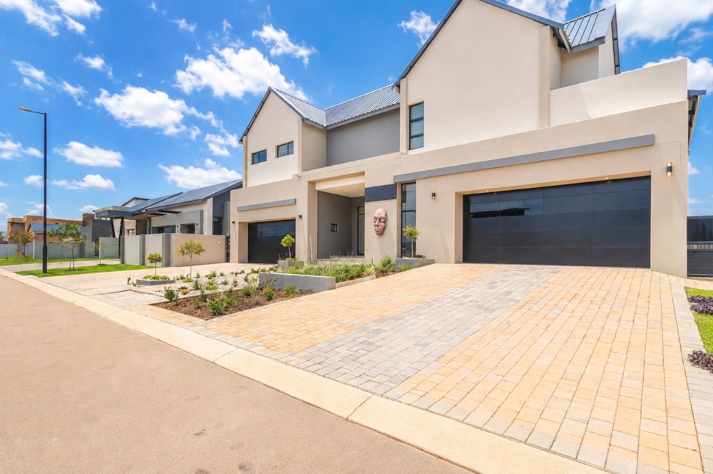 Security estate home for sale in Midstream Heights - CN1737724