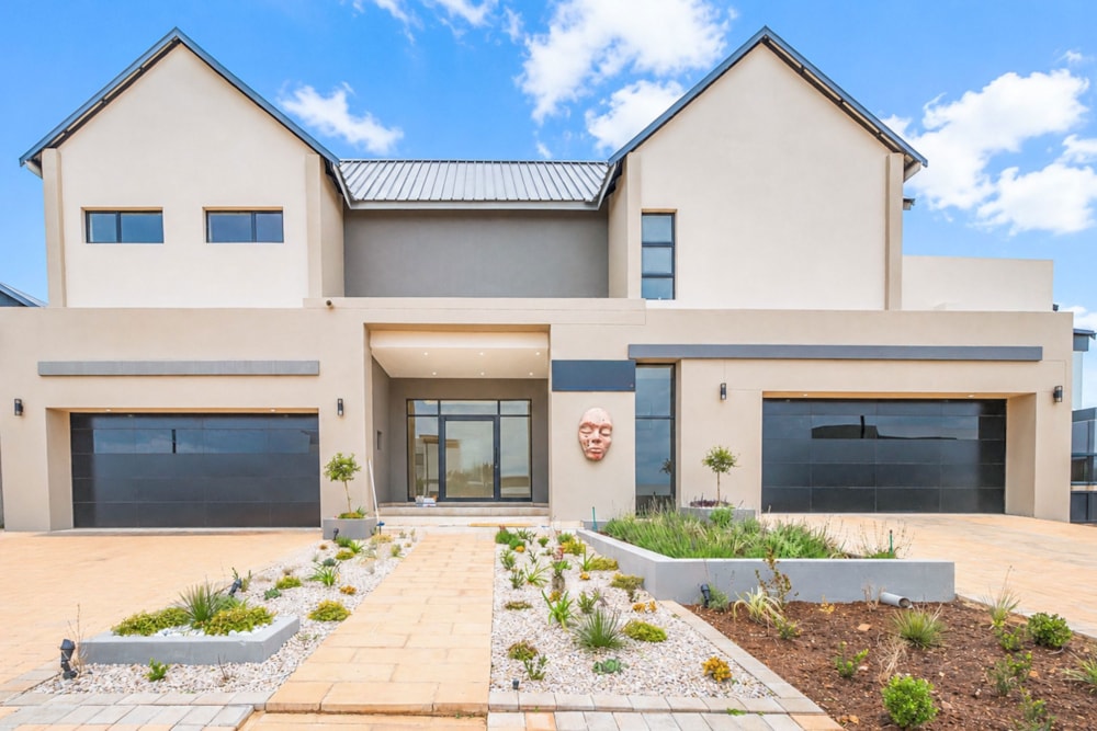 Security estate home for sale in Midstream Heights - CN1737724